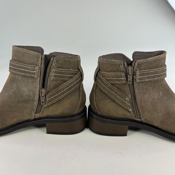 Clarks Womens Maye Strap Ankle Boots US 7.5 M Tan Buckle Booties - Picture 7 of 10